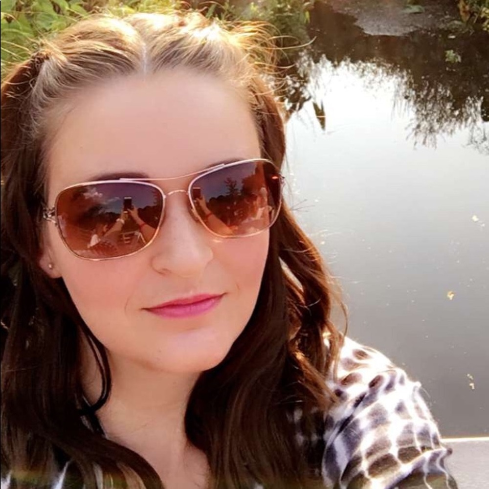 Meet your Posher, Sarah